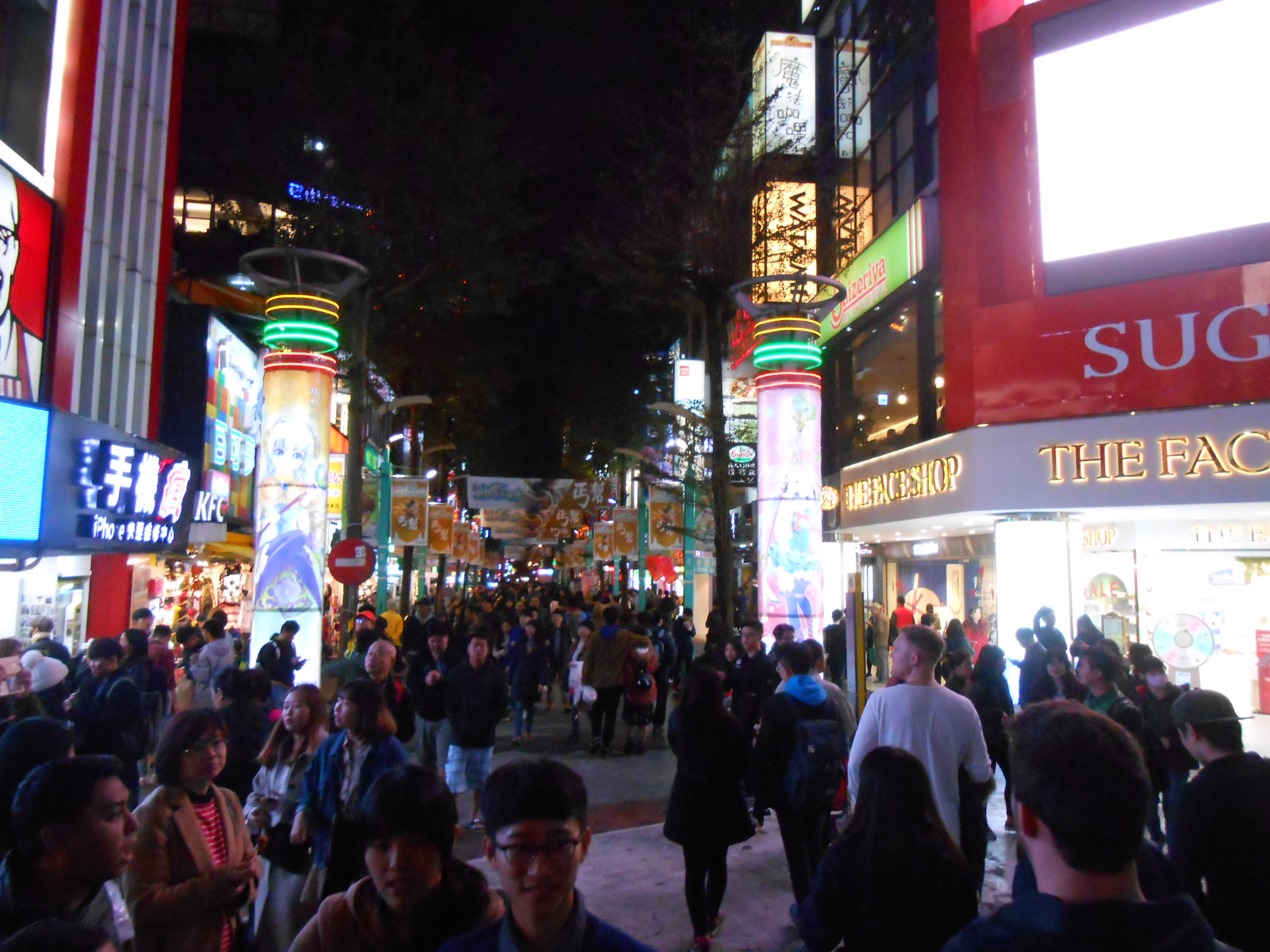 Večerní ulice Taipeje